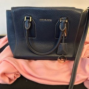 Michael Kors Navy purse, great condition